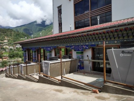Centro de estudios de Bhutan - Sistema hibrido, paneles fotovoltaicos y aerotermia Proyectos
