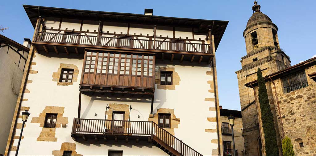 Palacio Soran: edificio patrimonial con rehabilitación energética con bomba de calor Ecoforest.