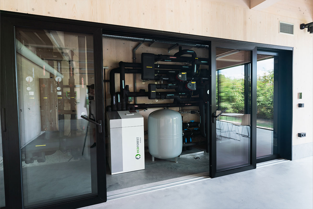 Lesovna, the Czech University of Life Sciences in Prague (Czech Republic): geothermal efficiency and heat recovery in sustainable timber architecture Lesovna, the Czech University of Life Sciences in Prague (Czech Republic): geothermal efficiency and heat recovery in sustainable timber architecture